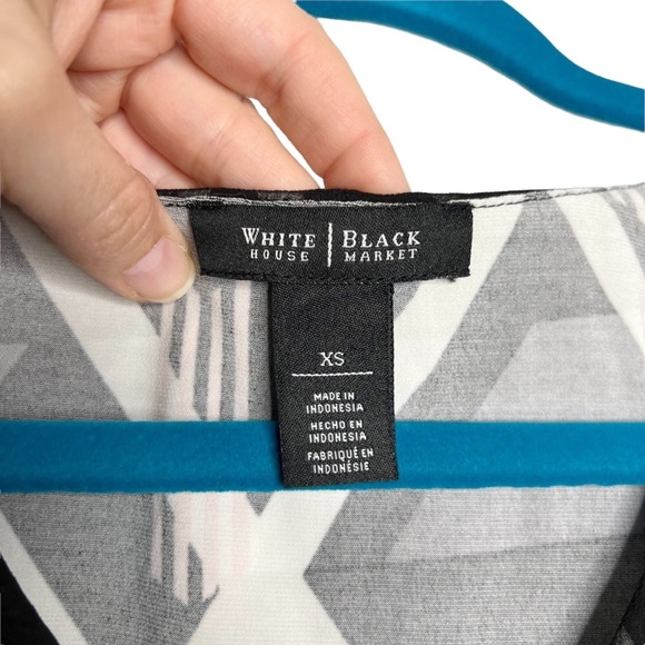 WHBM Layered Split Back V Neck Sleeveless High Low Blouse - Picture 5 of 9